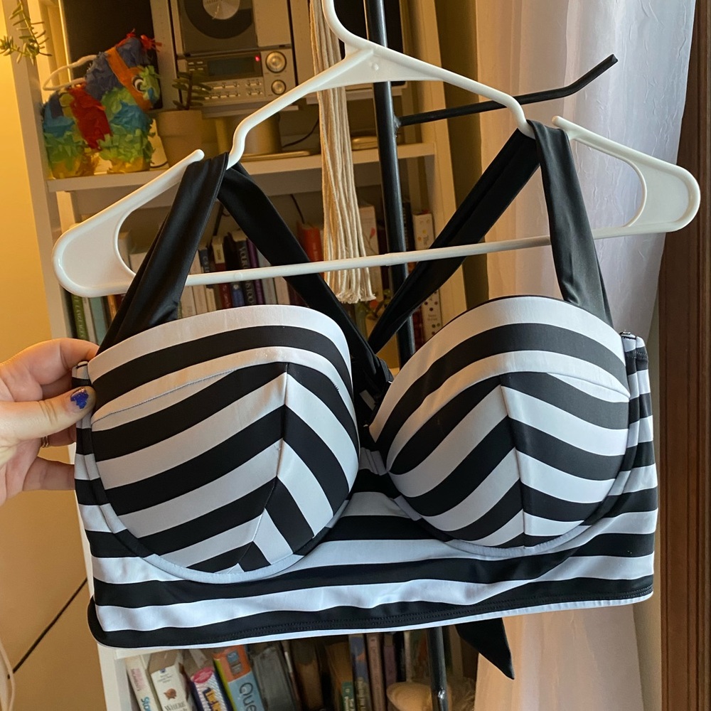 Torrid Striped Convertible Bikini Top 3XL